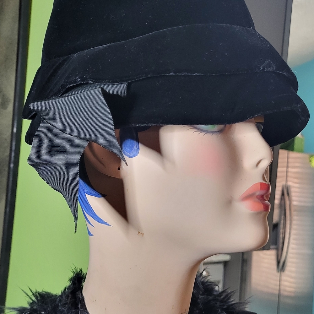 Lux Vintage Velvet Hat by Styled by Coralie - Picture 4 of 5